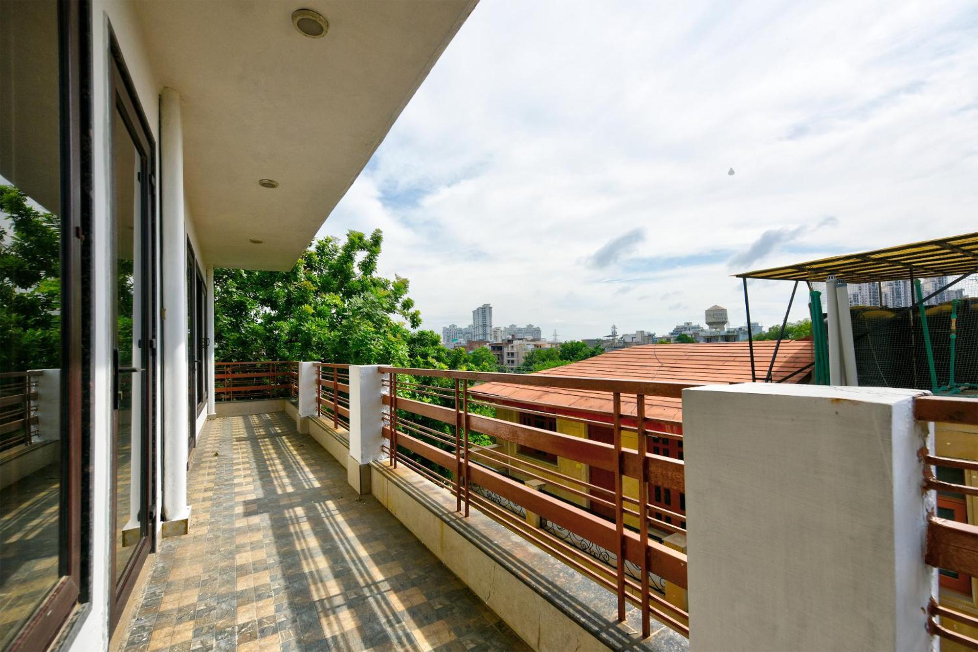 Hotel Leaf 9 Boutique, Near Golf Course Road And Galleria Market Gurgaon Exterior foto