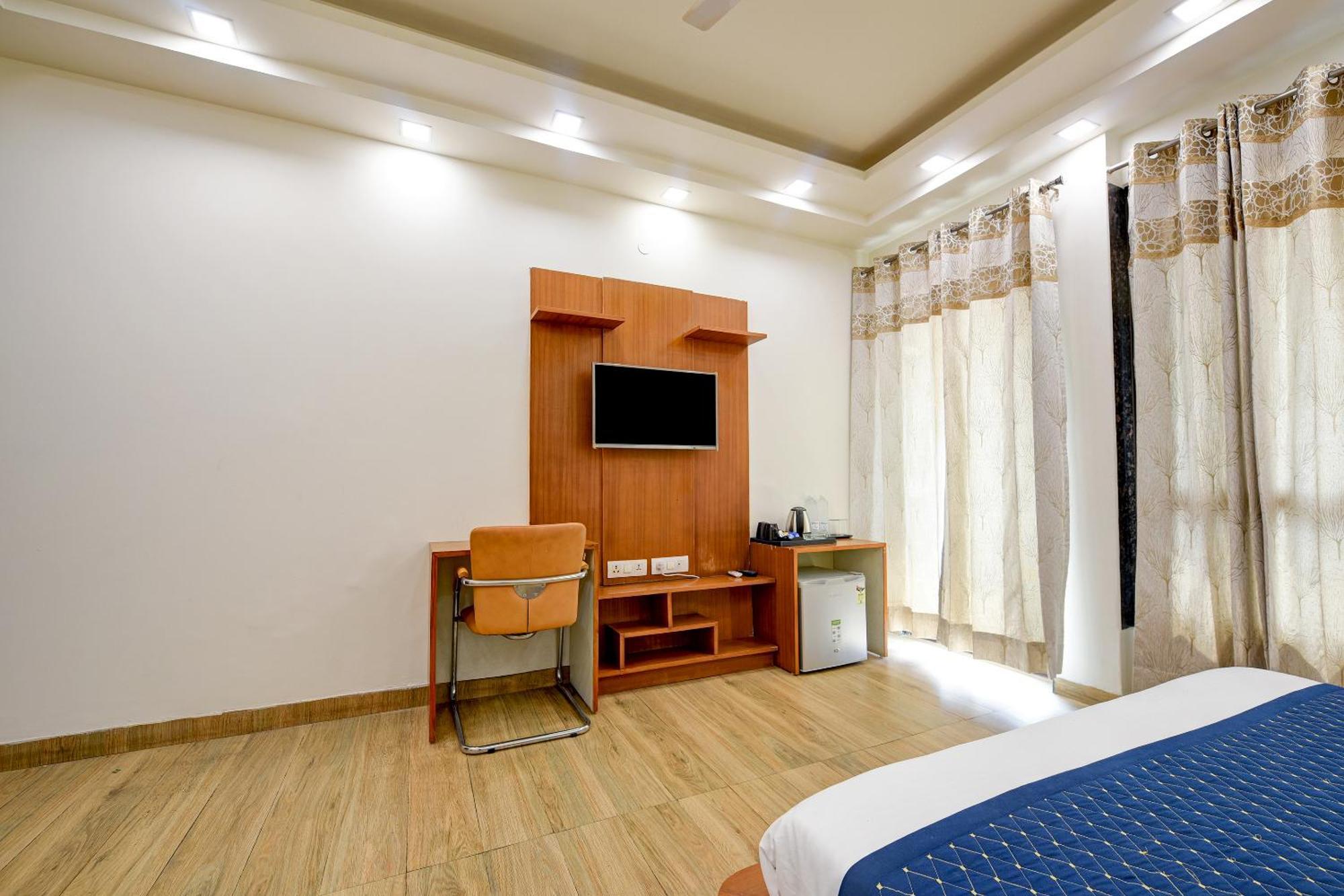 Hotel Leaf 9 Boutique, Near Golf Course Road And Galleria Market Gurgaon Exterior foto