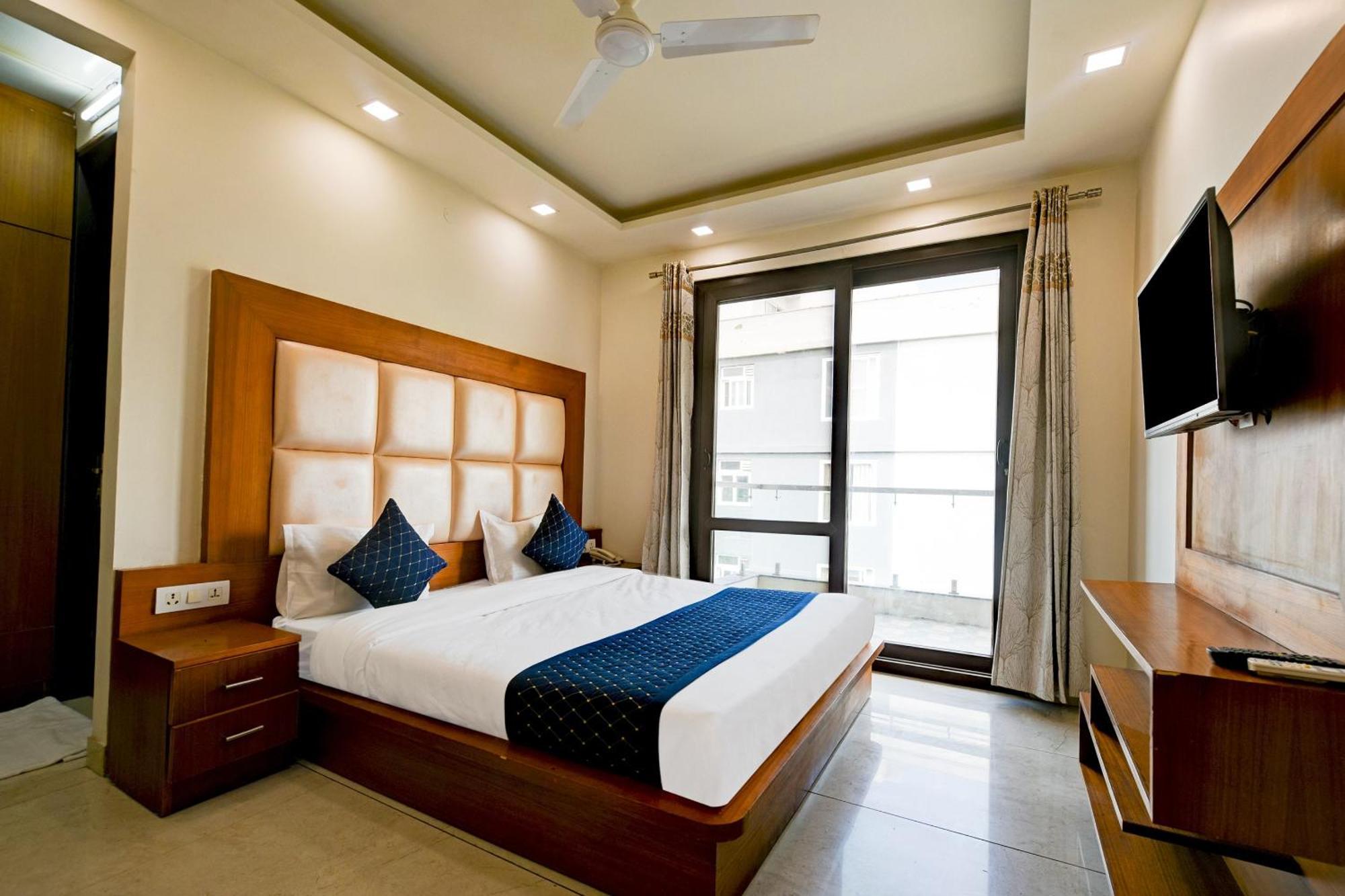 Hotel Leaf 9 Boutique, Near Golf Course Road And Galleria Market Gurgaon Exterior foto