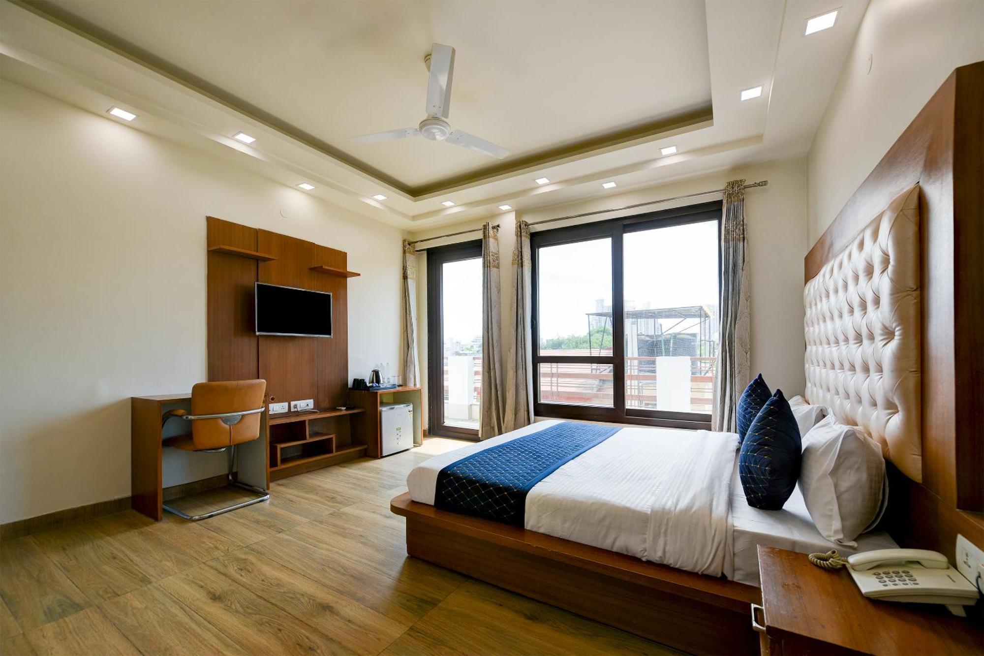 Hotel Leaf 9 Boutique, Near Golf Course Road And Galleria Market Gurgaon Exterior foto